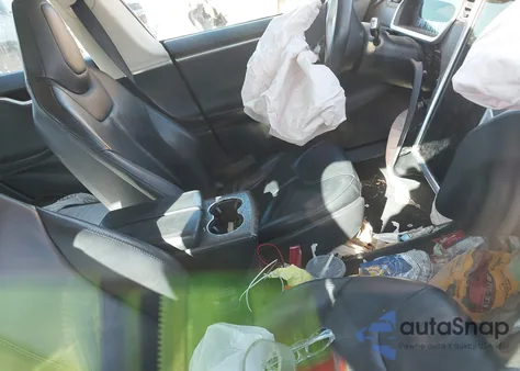 2013 Tesla Model S из США, поврежденный, VIN 5YJSA1CG9DFP03544